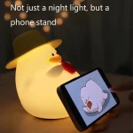 چراغ خواب سیلیکونی مدل اردک کلاه‌دار | Duck Night Light - تصویر 5